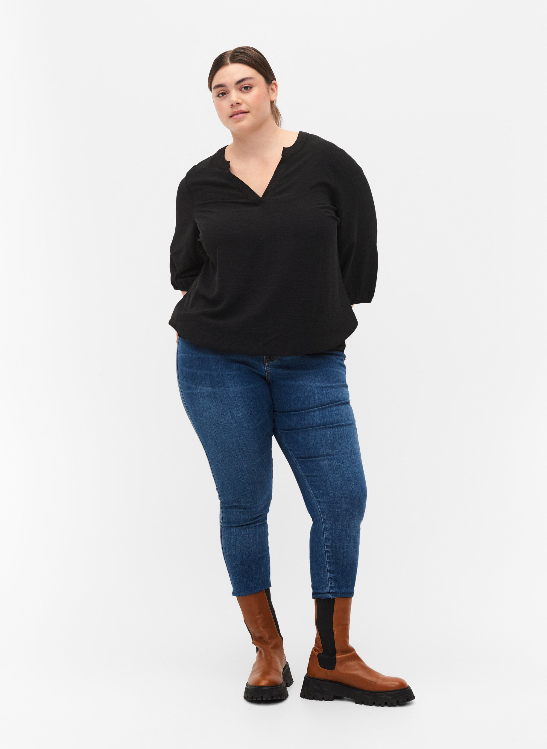 Zizzi Bluse med smock og 3/4-ermer, Black, Model image number 2