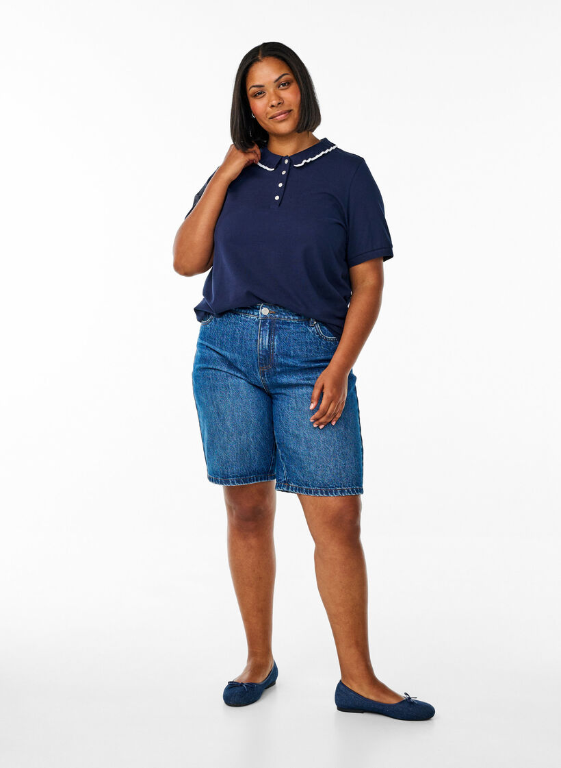 Poloskjorte med rhinesteinknapper og volangdetaljer, Blå, Model image number 1