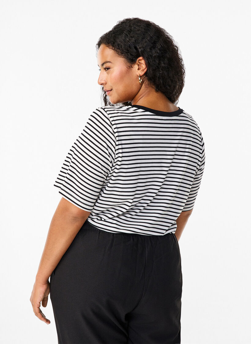 Stripete T-skjorte i lyocell med rund hals, Svart, Model image number 2