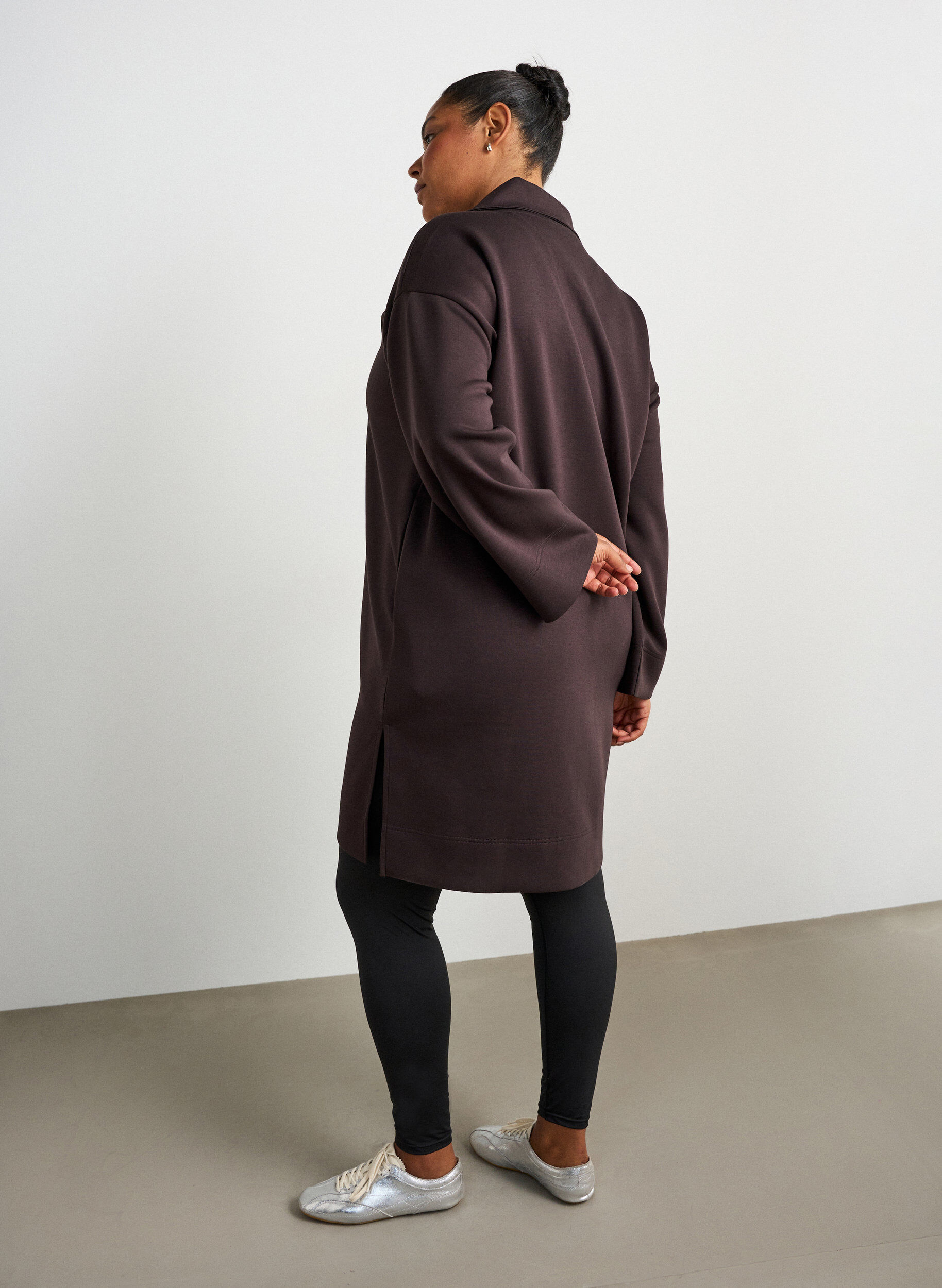 ZizziSporty genserkjole med h&oslash;y hals og glidel&aring;s, Brun, Model image number 2