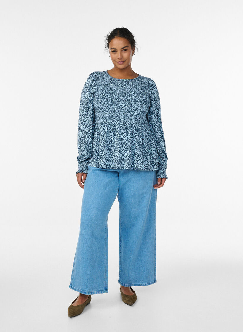 Bluse med smocket topp og blomstertrykk, Blå, Model image number 1