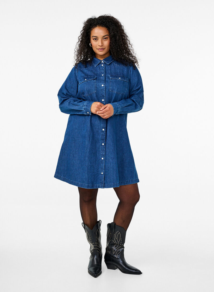 Denimkjole med knapper, Blue Denim, Model
