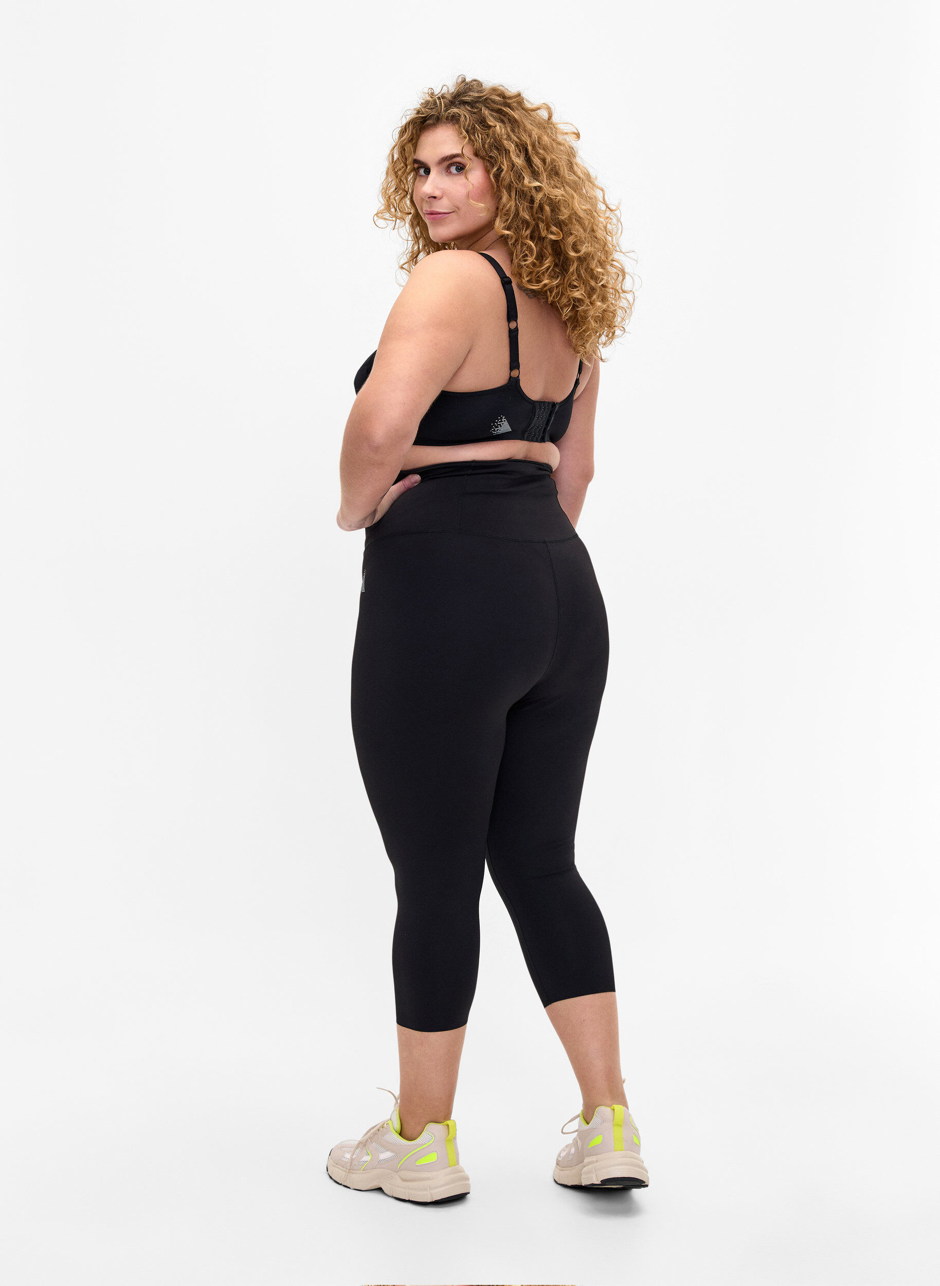 Zizzi CORE, SUPER TENSION TIGHTS - 3/4 treningstights med lomme, Black, Model image number 1