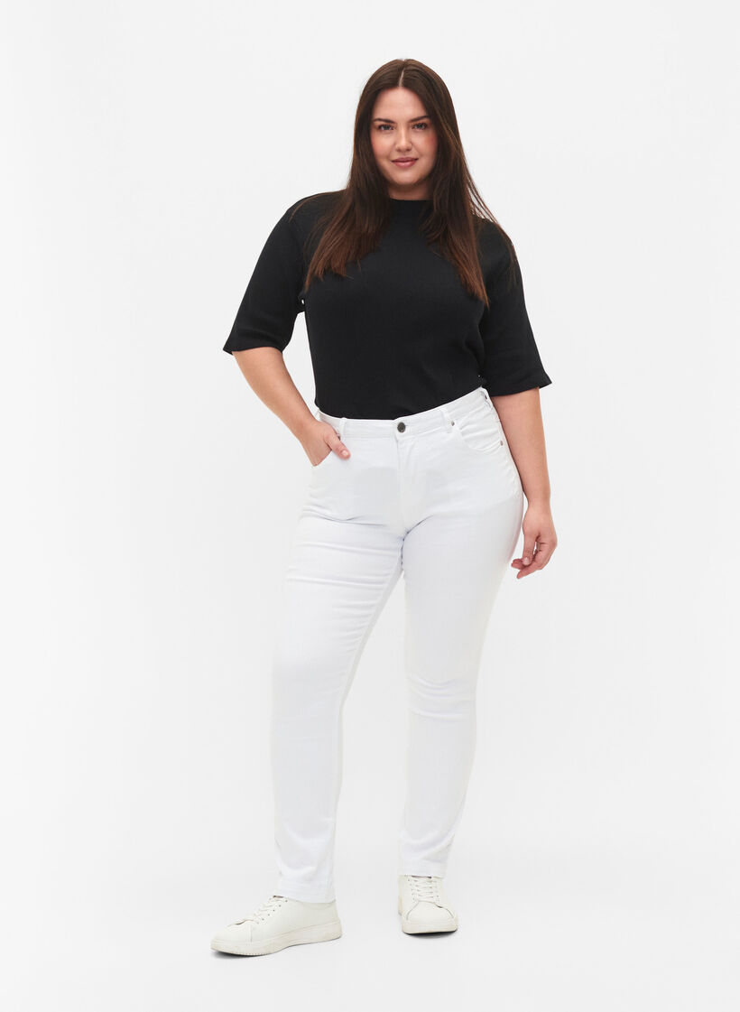 Slim fit Emily jeans med normal h&oslash;yde i livet, Hvit, Model image number 0