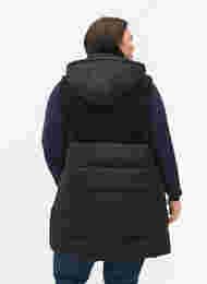 Lang vest med hette og glidelås, Black, Model