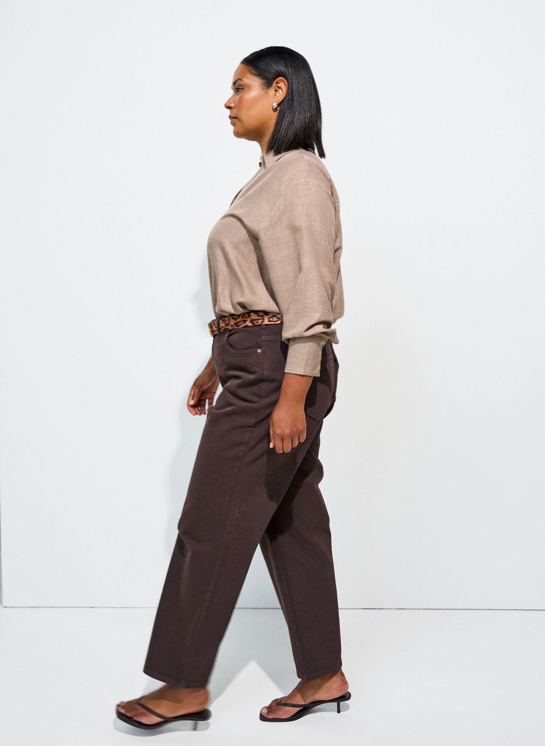 ZizziLoose fit skjorte med V-hals, Brun, Model image number 3