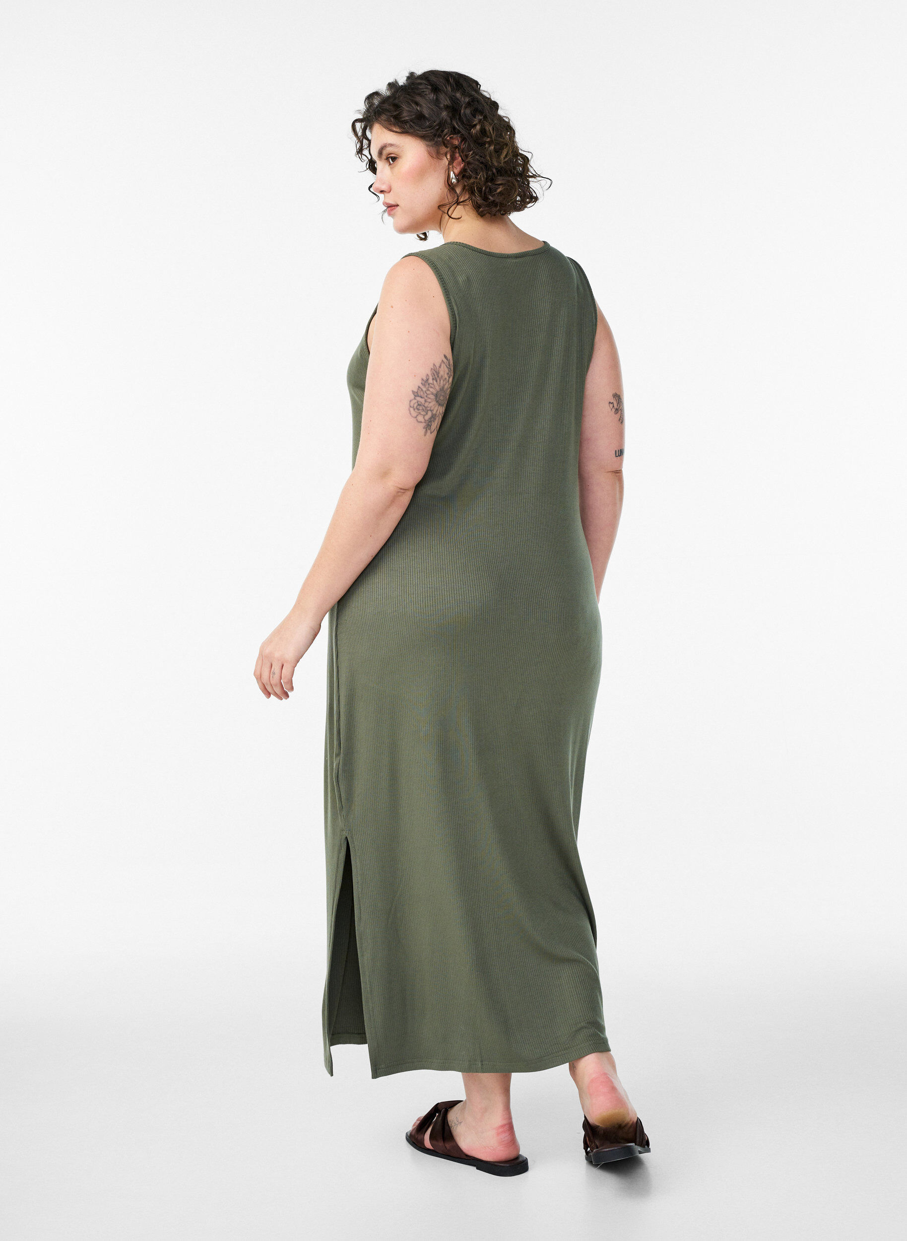 ZizziErmel&oslash;s ribbestrikket kjole i viskose, Gr&oslash;nn, Model image number 1