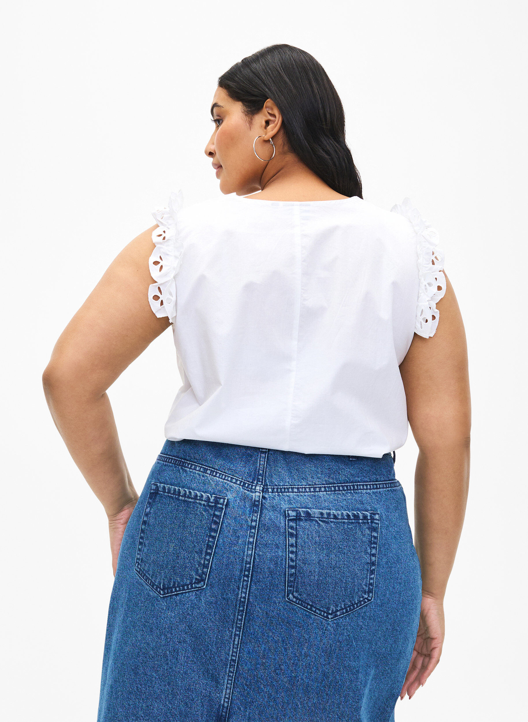 Zizzi Ermel&oslash;s bomullstopp med volanger, Hvit, Model image number 2