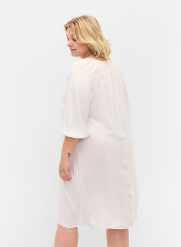 Kjole i viskose med V-hals, Bright White, Model image number 1