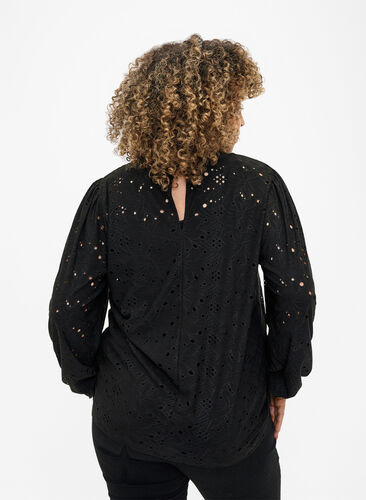 Langermet bluse med hullmønster, Black, Model image number 1