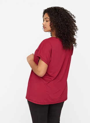 Ensfarget T-skjorte til trening, Beet Red, Model image number 1