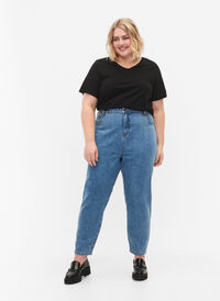 Korte Mille jeans med høy midje, Light blue denim, Model