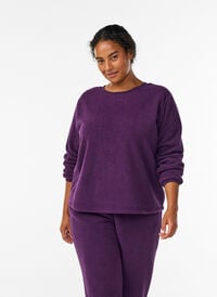 Myk genser i teddy-fleece, Lilla Myk genser i teddy-fleece, Lilla, Model