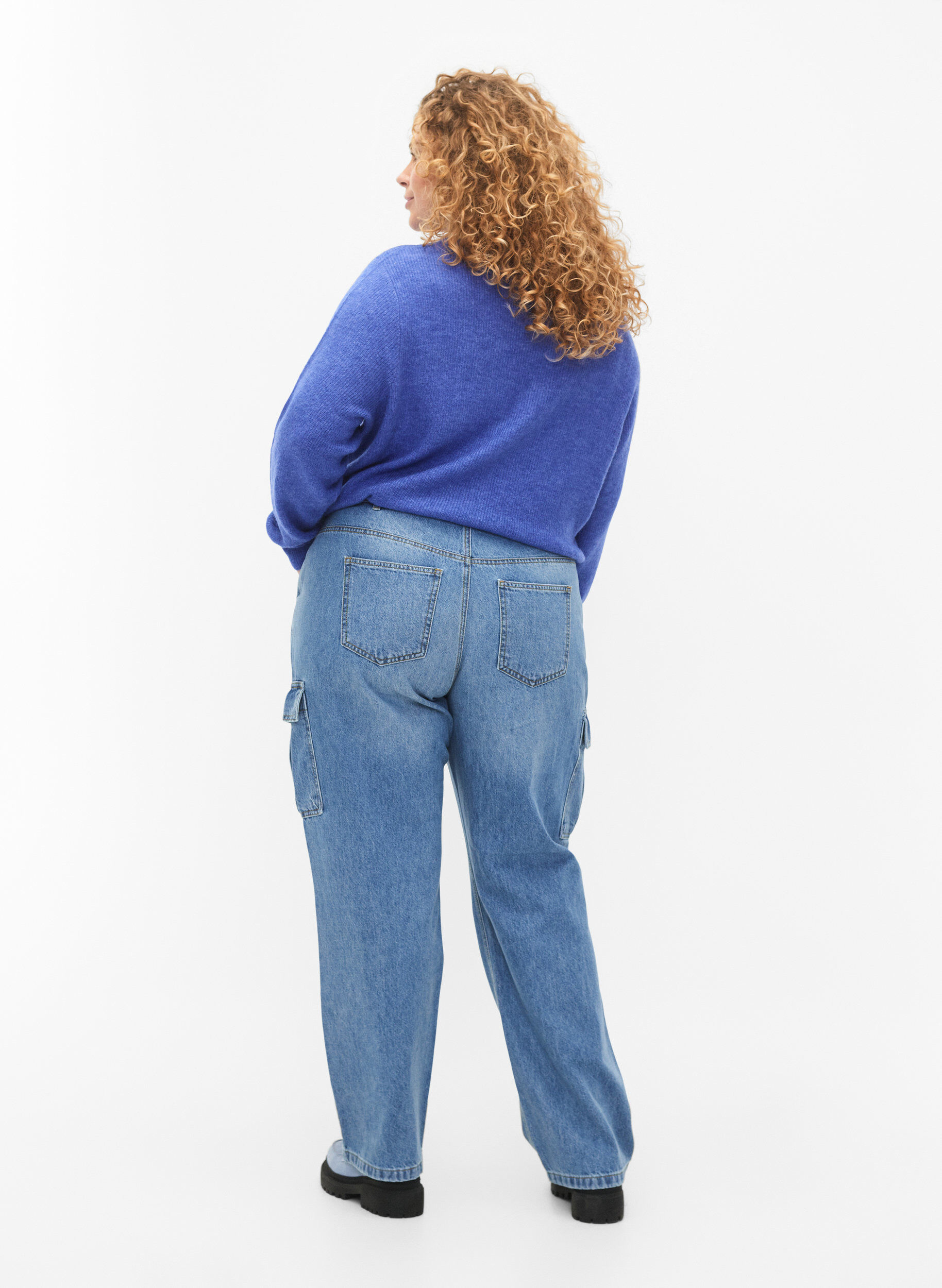 Zizzi L&oslash;stsittende jeans med cargo-lommer, Light blue, Model image number 1