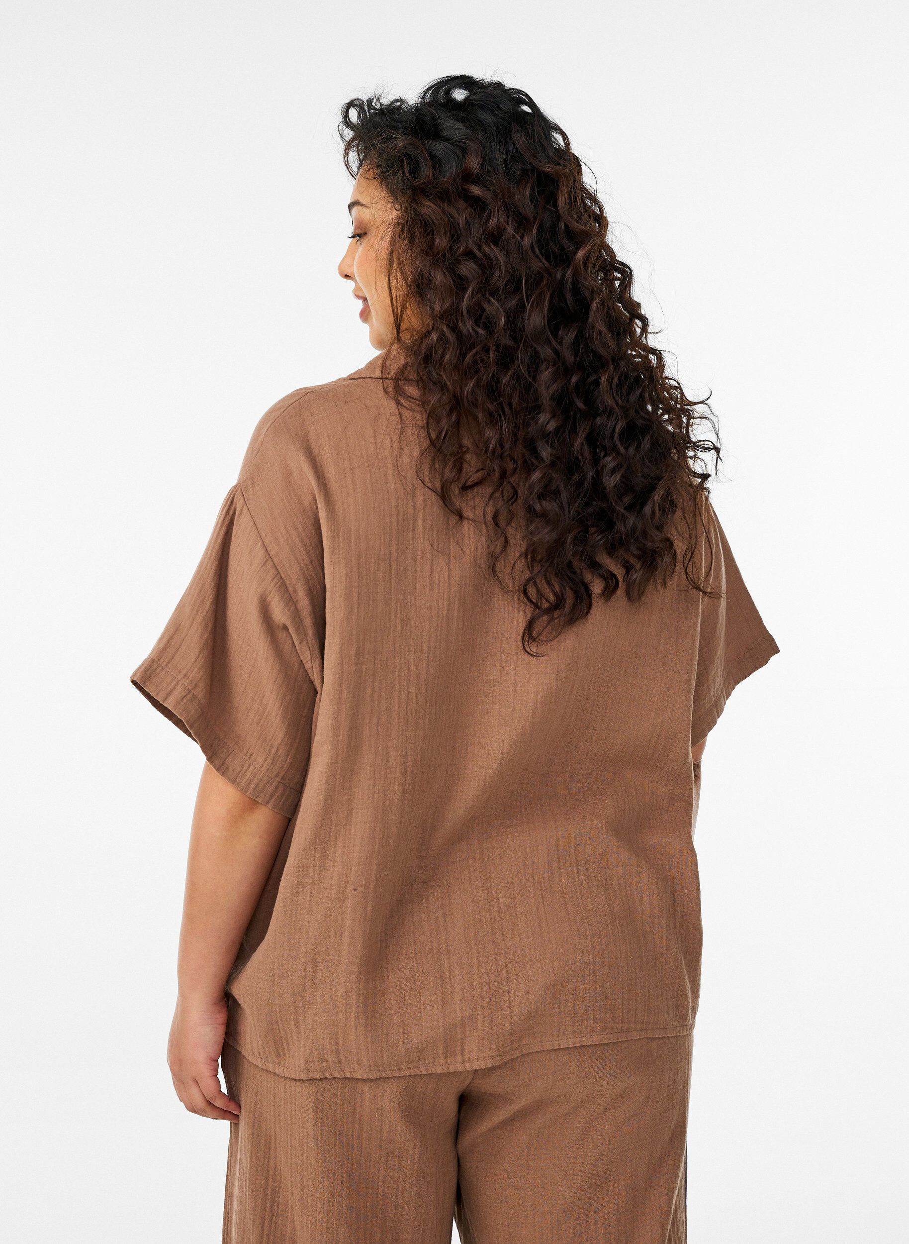 ZizziBluse i bomullsmusselin med korte ermer, Brun, Model image number 2