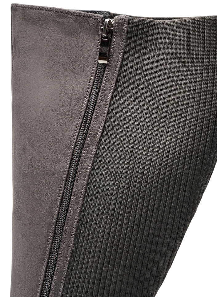 Lang st&oslash;vel med ribbestrikket elastisk skaft og kraftig s&aring;le, Brun, Packshot image number 2