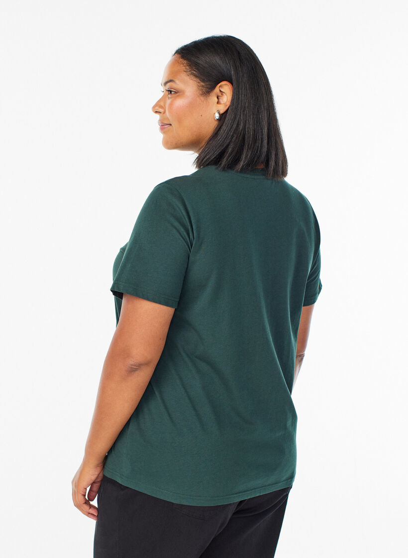 Basic T-skjorte i bomull med rund hals, Gr&oslash;nn, Model image number 2