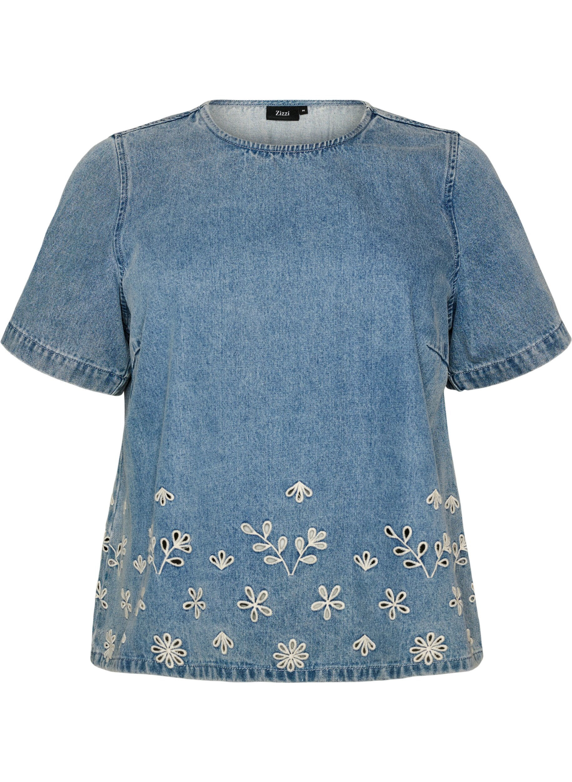 Kortermet denimbluse med broderie anglaise