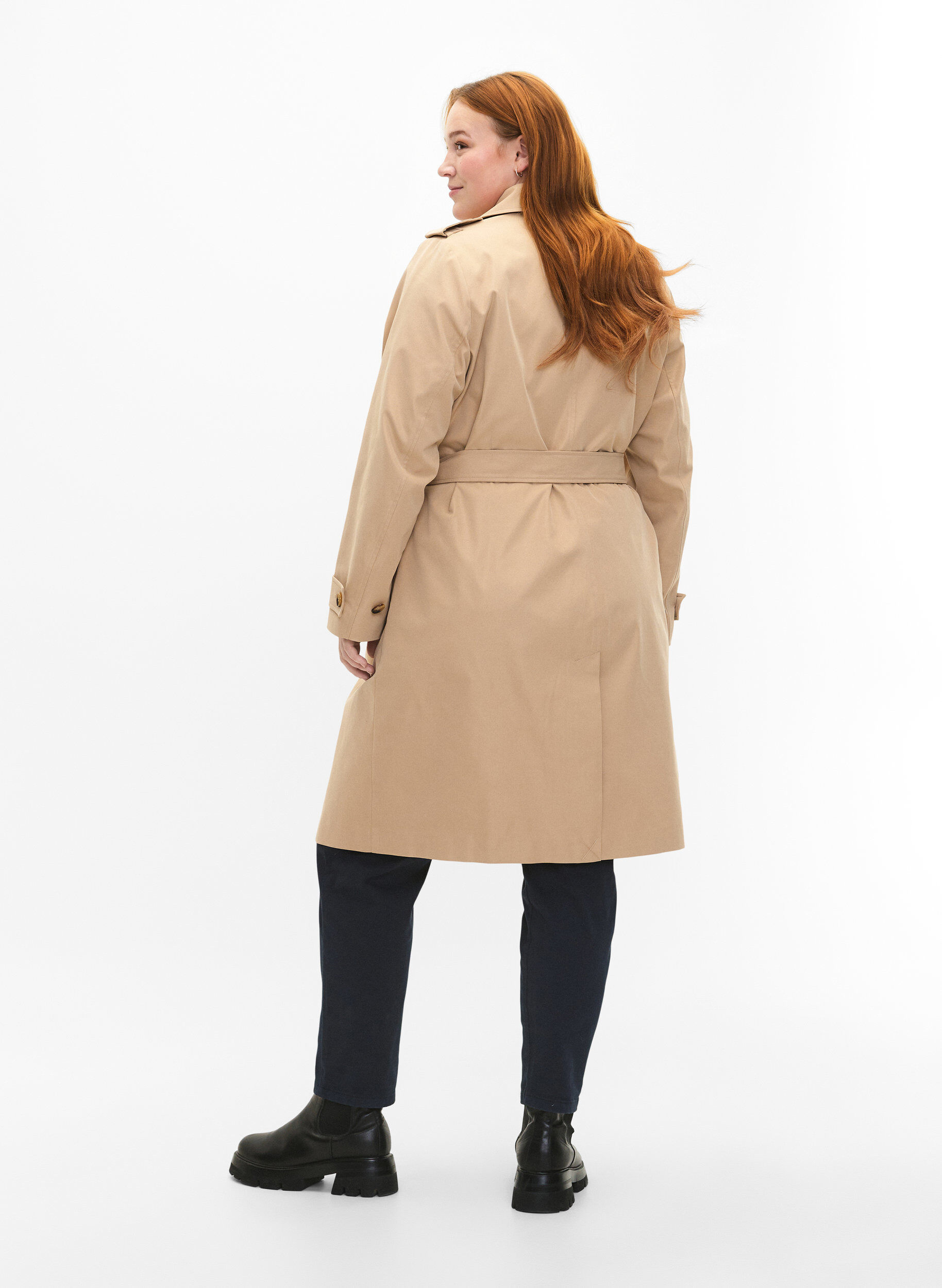 Zizzi Trenchcoat med lommer og belte, Nomad, Model image number 1