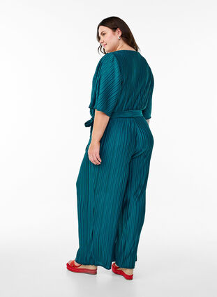 Zizzi Plissert jumpsuit med knytebelte og vide ermer, Atlantic Deep, Model image number 1