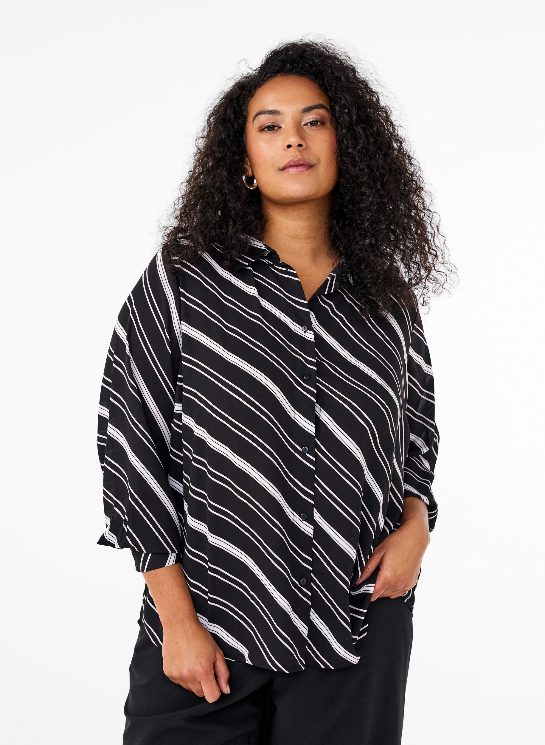 Zizzi Stripete skjorte med lange ermer, Black Stripe, Model image number 0