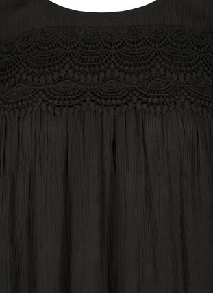 Viskosebluse med A-form og blonder, Black, Packshot image number 2