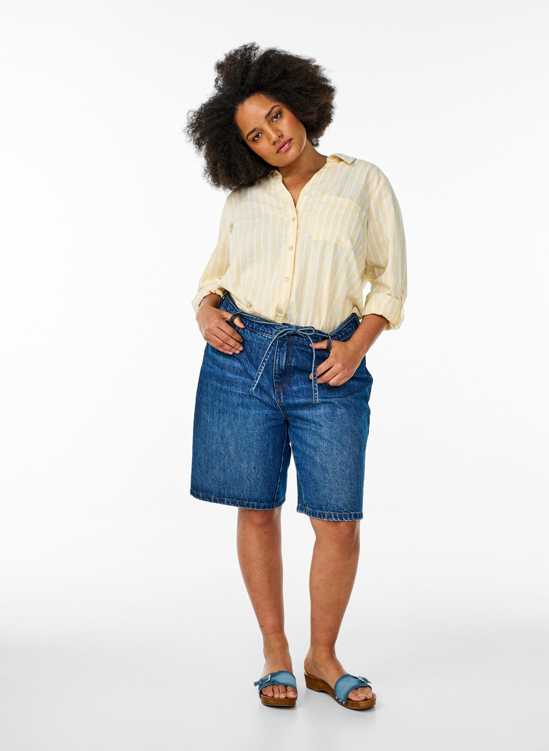 Zizzi Skjorte i lin og viskose med 3/4 ermer, Beige, Model image number 1