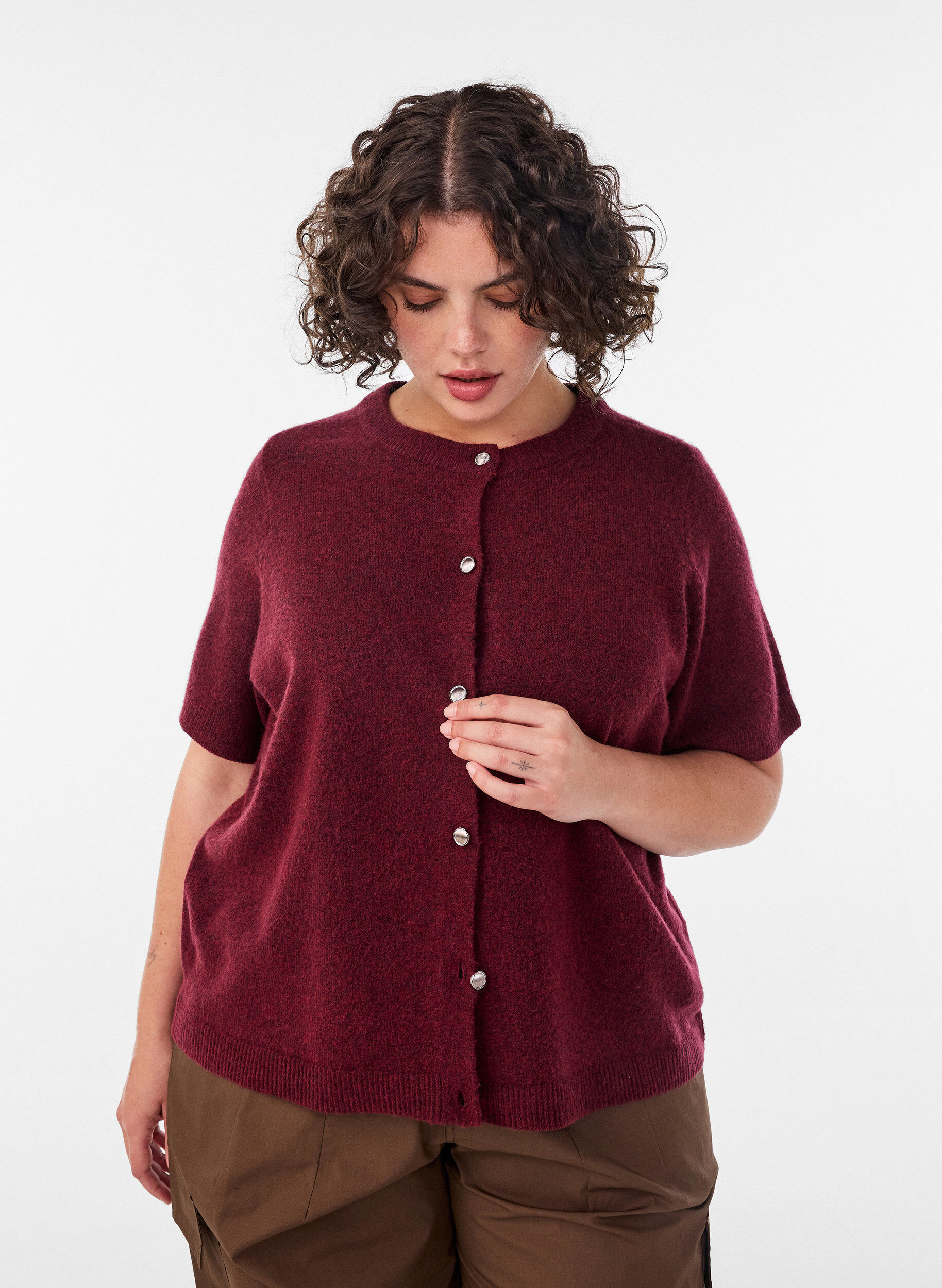 Strikket cardigan med korte ermer, R&oslash;d, Model