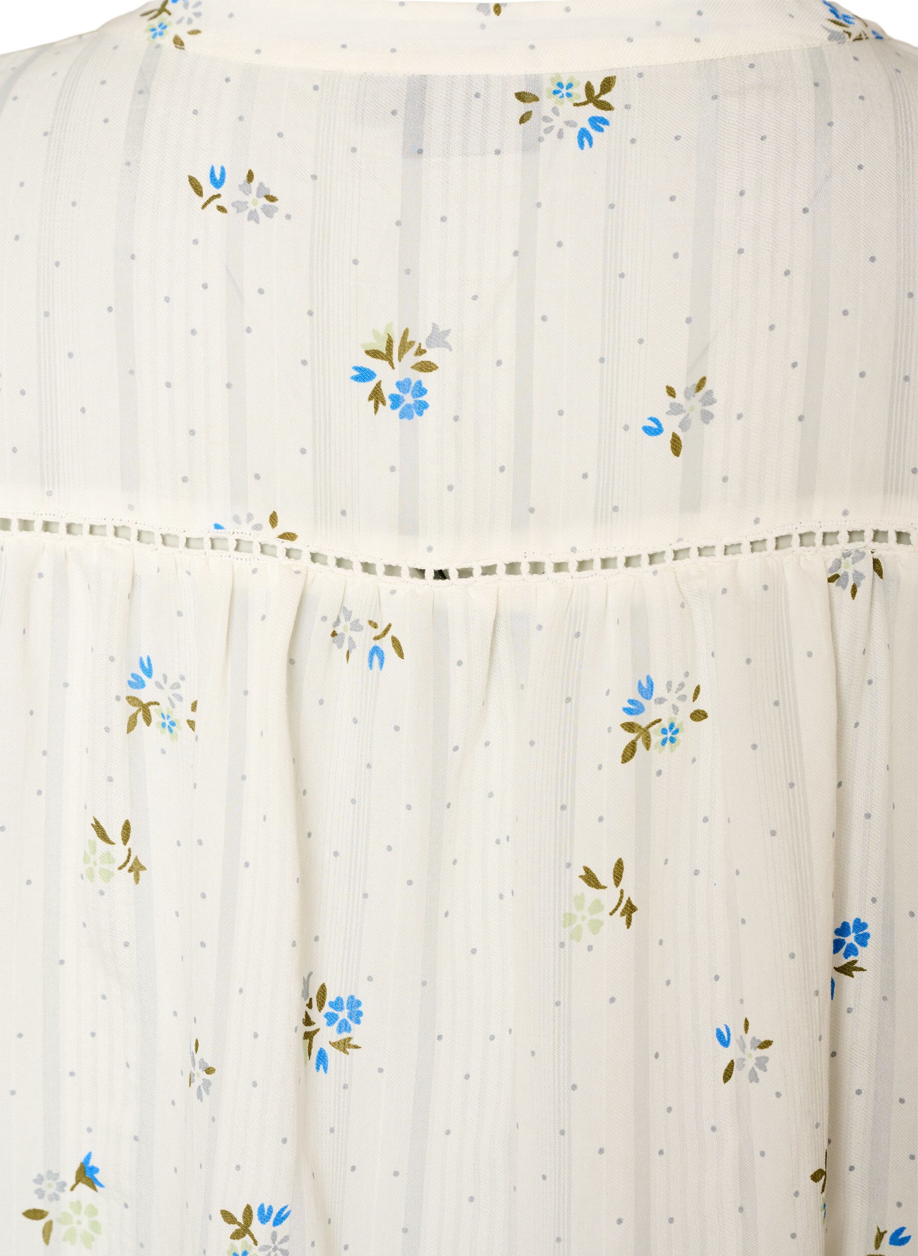 ZizziKort kjole i viskose med blondedetalj og A-formet snitt, Vanilje, Packshot image number 3