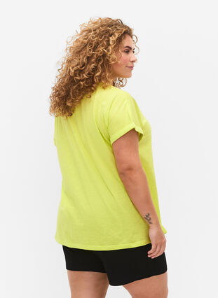 T-skjorte med trykk i økologisk bomull, Wild Lime w. Navy, Model image number 1