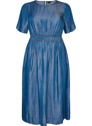 Midikjole i plagg i denim med elastisk midje, Bl&aring;