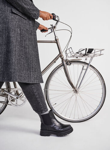 Zizzi Wide fit - Croco Chelsea-støvel i skinn, Black, Image image number 0