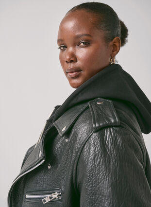 Zizzi Bikerjakke i skinn med lommer, Black, Image image number 0