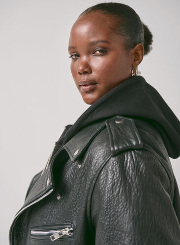 Zizzi Bikerjakke i skinn med lommer, Black, Image image number 0