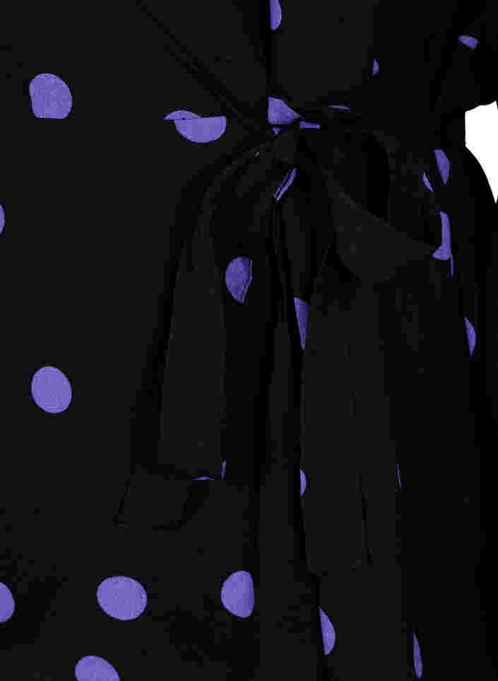 Prikkete omslagsbluse i viskose, Black w. Purple Dot, Packshot image number 3