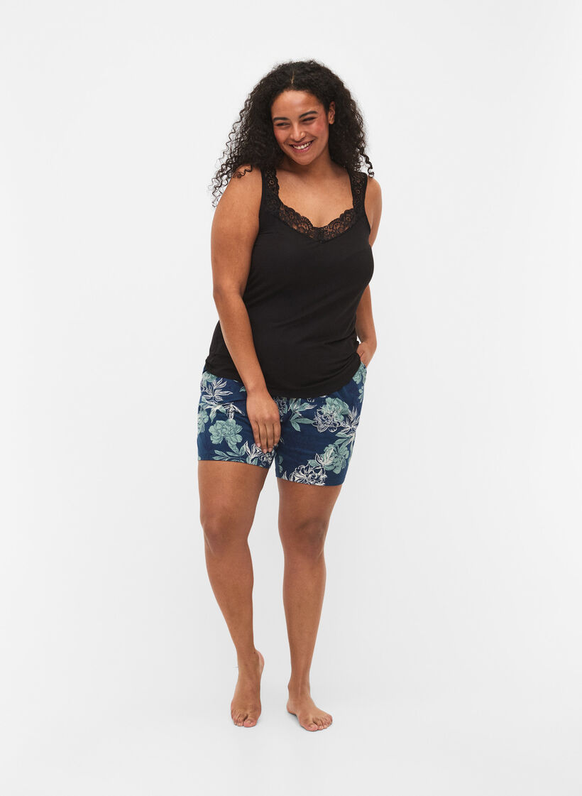 Topp i viskose med blondekant, Svart, Model image number 1