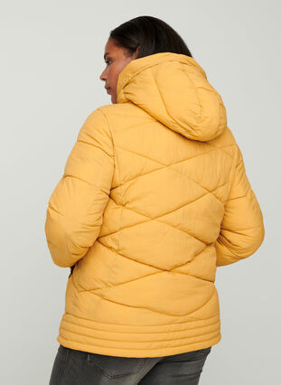 Vindtett jakke med hette og lommer, Spruce Yellow, Model image number 1