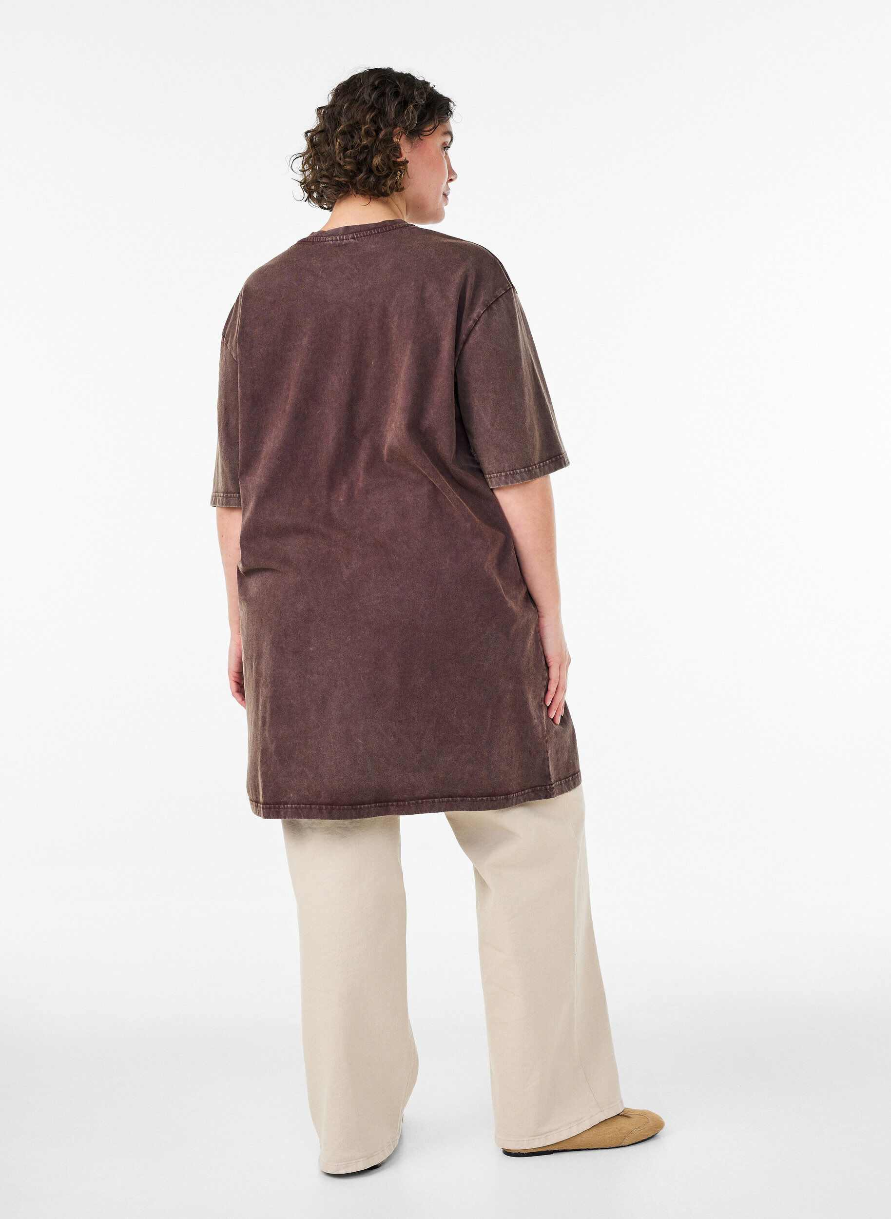 ZizziLoose T-skjortekjole med en vasket stil, Brun, Model image number 2