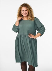 FLASH - Kort kjole med struktur og 3/4 ermer, Grønn FLASH - Kort kjole med struktur og 3/4 ermer, Grønn, Model