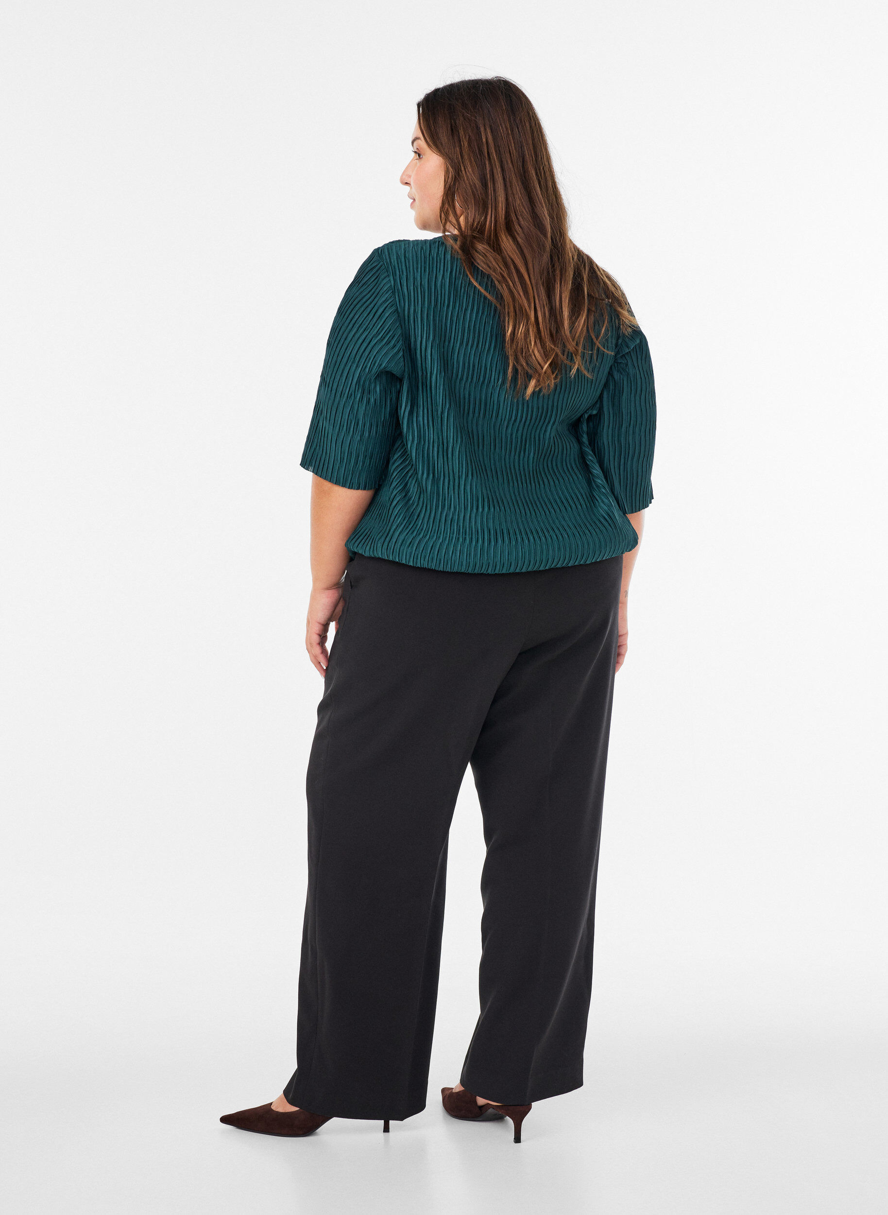 ZizziBluse med b&oslash;lget tekstur og ballongfasong, Gr&oslash;nn, Model image number 2