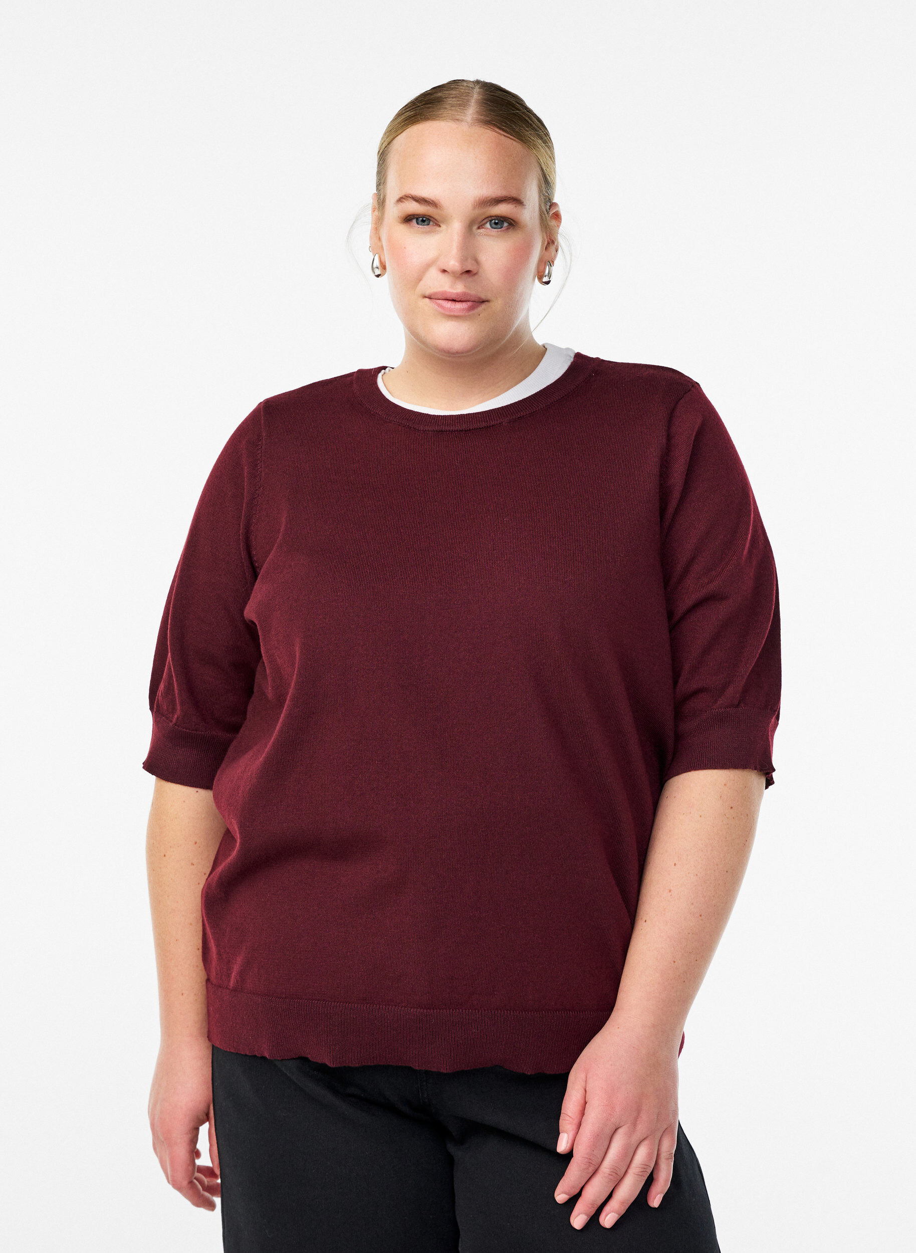 Finstrikket bluse med korte ermer, R&oslash;d, Model