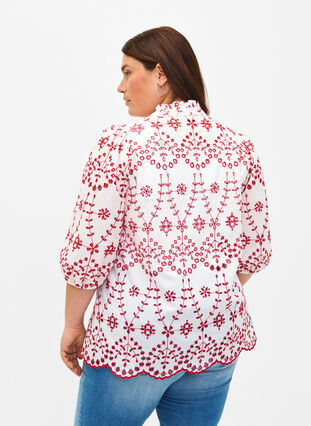 Bluse med trekvartlange ermer og kontrastfarget engelsk broderi, White w. Red, Model image number 1