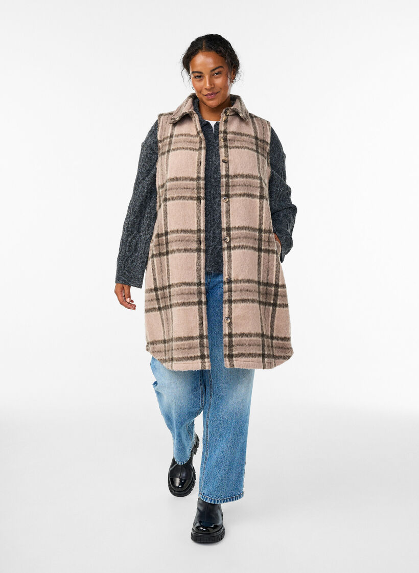 Lang rutete vest i børstet kvalitet, Beige, Model image number 1