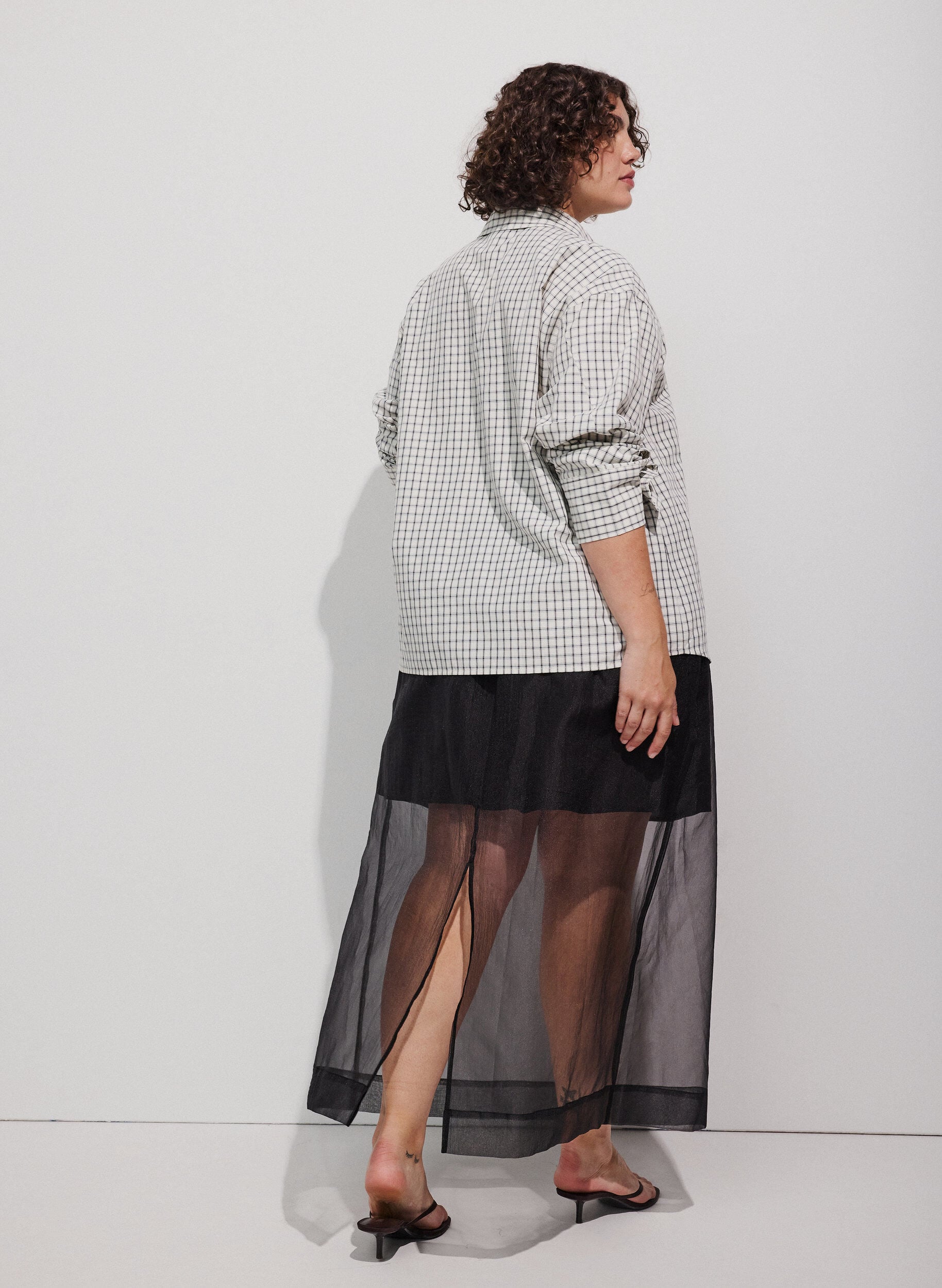 ZizziLangt skj&oslash;rt med organza-utseende, Svart, Model image number 2