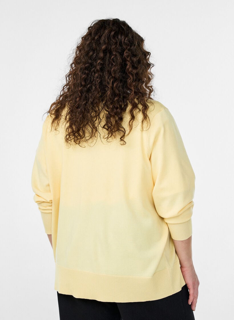 Finstrikket cardigan med rund hals, Gul, Model image number 2