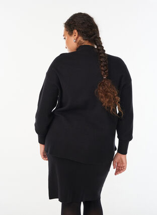 Zizzi Strikkebluse med høy hals, Svart, Model image number 2