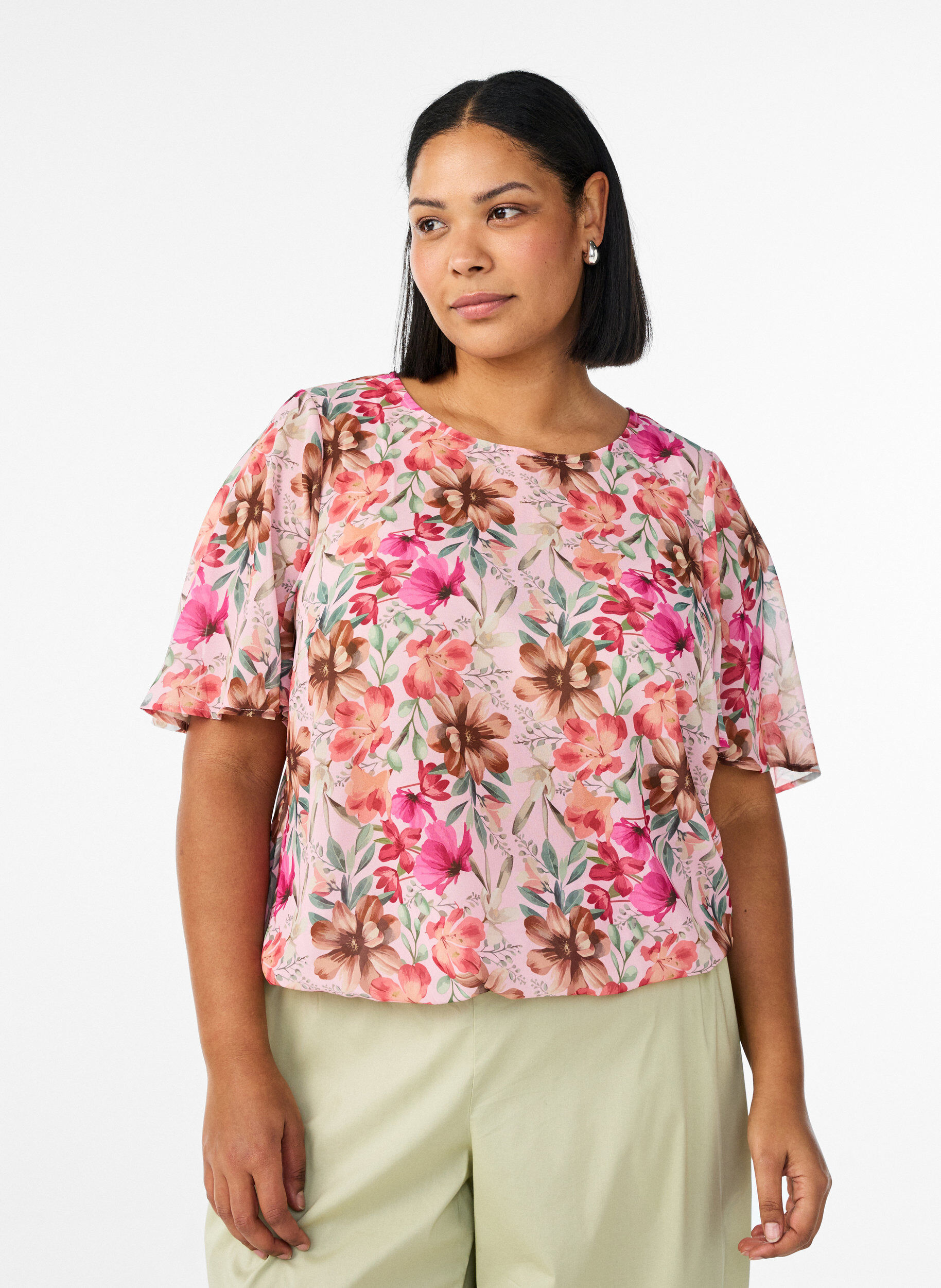 Bluse med blomstertrykk, korte ermer og smocking, Rosa, Model