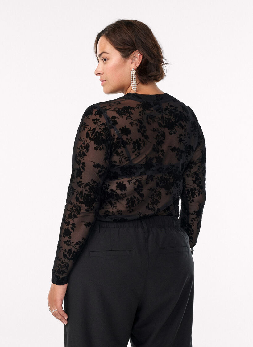 Bluse i mesh med blomstertrykk, Svart, Model