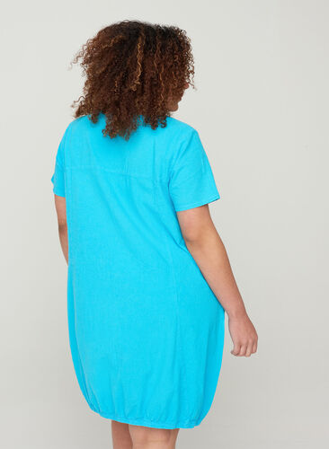Kortermet kjole i bomull, River Blue, Model image number 1