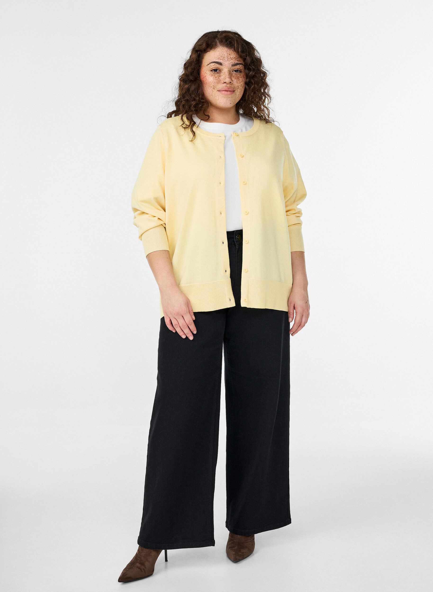 ZizziFinstrikket cardigan med rund hals, Gul, Model image number 1